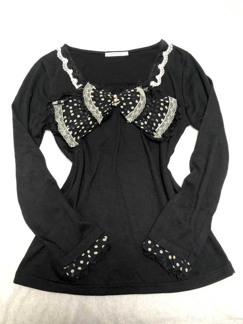 axes femme 大蝴蝶結 上衣 點點圖案 荷葉邊 莉莉莎公主系 的縮圖