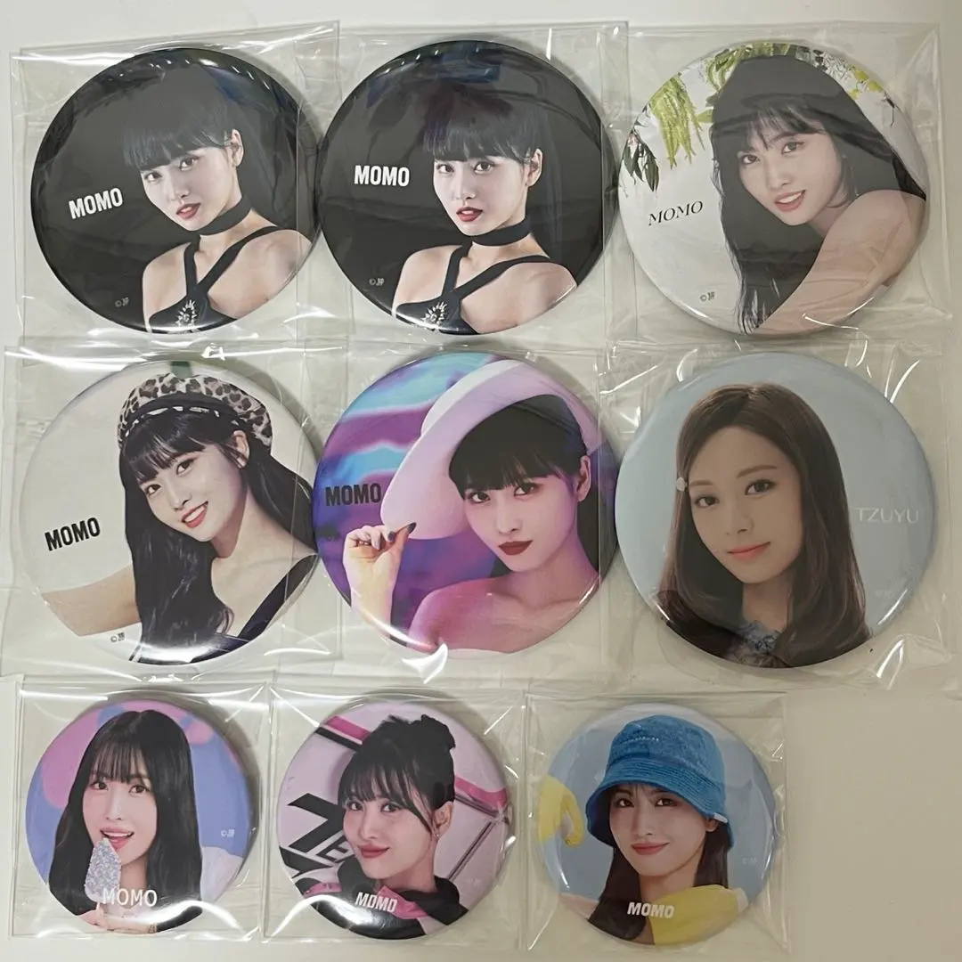 Thumbnail of TWICE Momo & Tzuyu Can Badges - Bundle