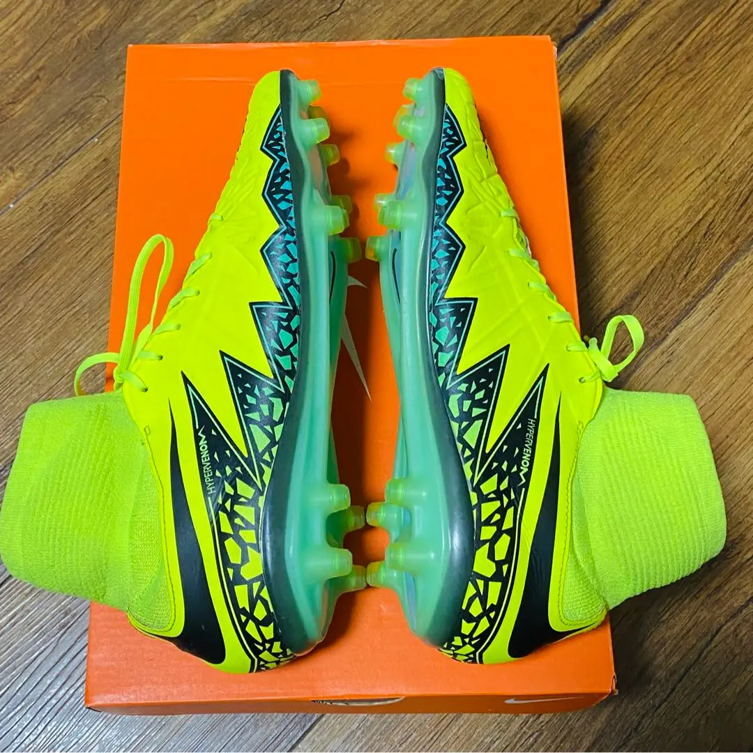 NIKE ナイキ ハイパーヴェノム ファタル HG E(イエロー×ブラック