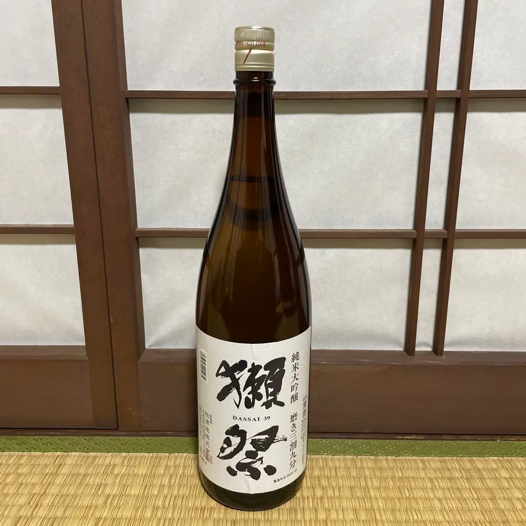 ※hirotake.京都※ 獺祭 磨き三割九分 1800mI ※箱なし Amazon.co.jp: 獺祭(だっさい) 純米大吟醸 磨き三割九分 DX