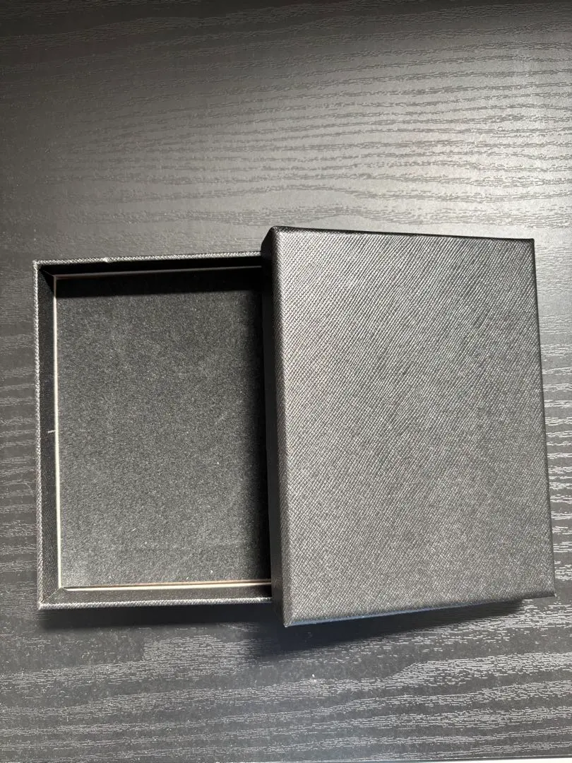 Thumbnail of Black paper gift box