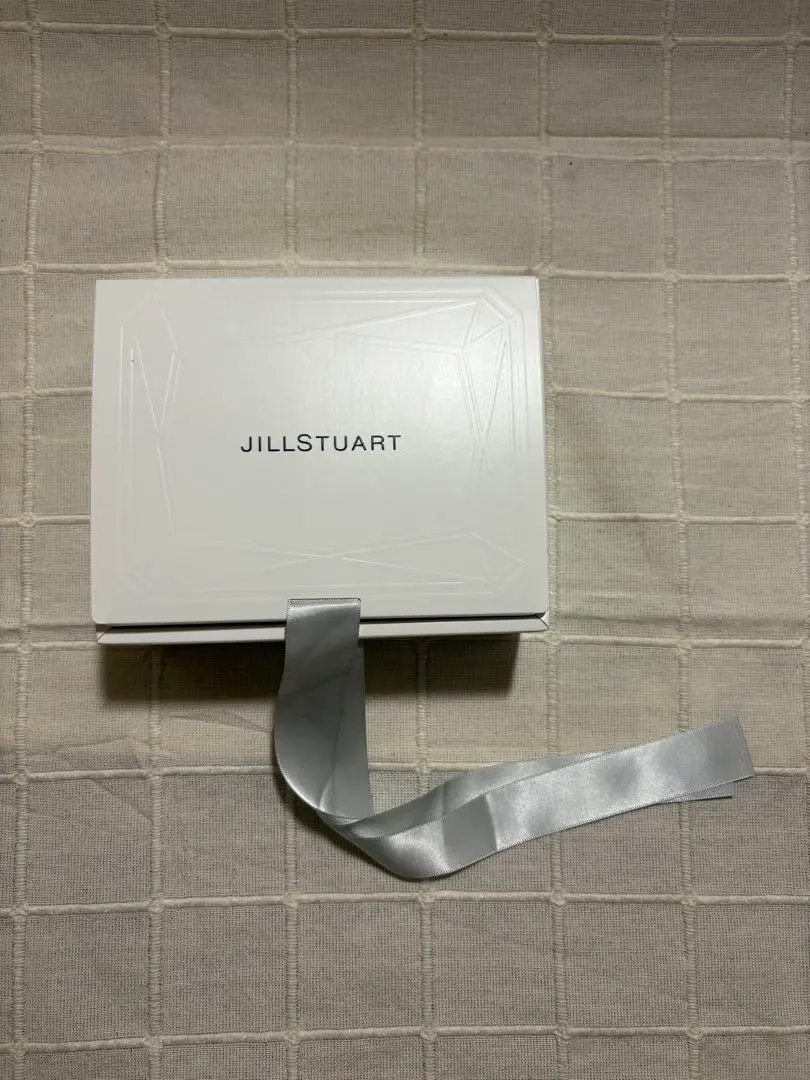 Thumbnail of JILLSTUART Gift Box White