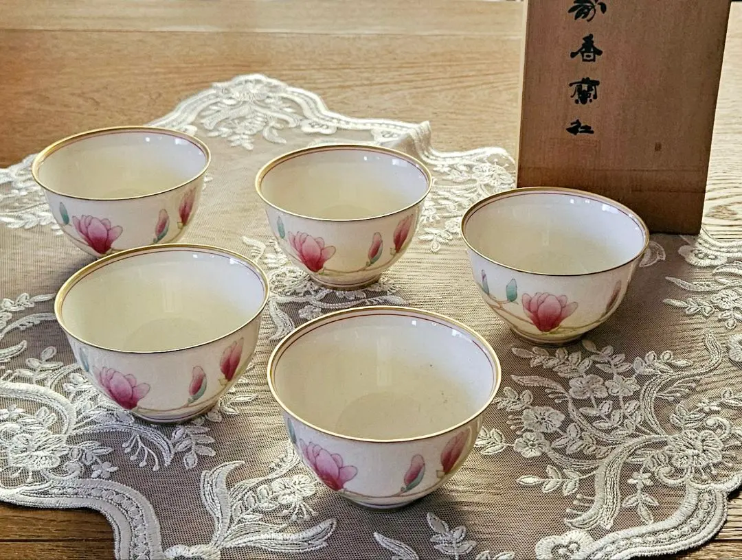 Thumbnail of Koransha Arita-yaki Gold-rimmed Magnolia Teacups, Set of 5, New