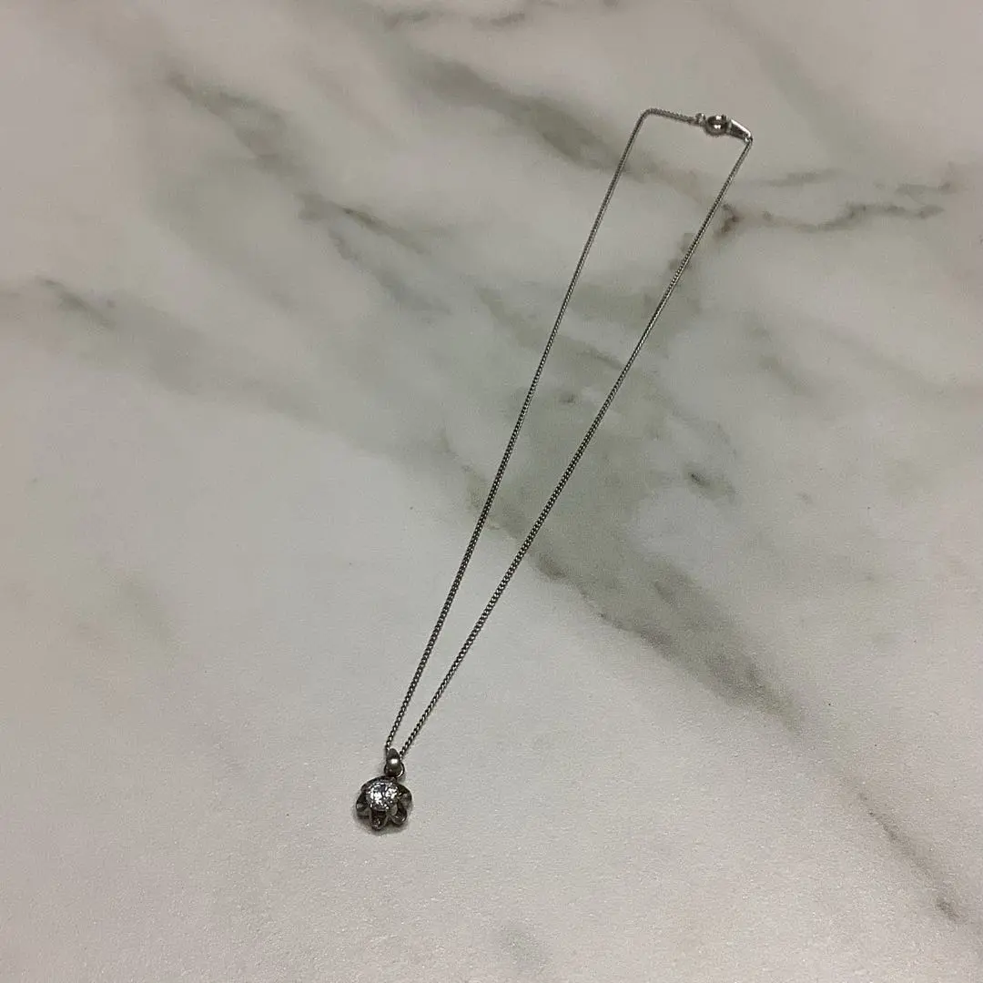 Thumbnail of Vintage Necklace Silver Color x One Stone