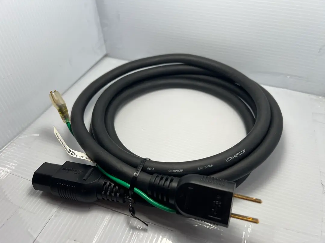 超特価激安の商品をすべて Accuphase 未使用新品B 2.0mペア スピーカーケーブル ☆ spec ケーブル・シールド