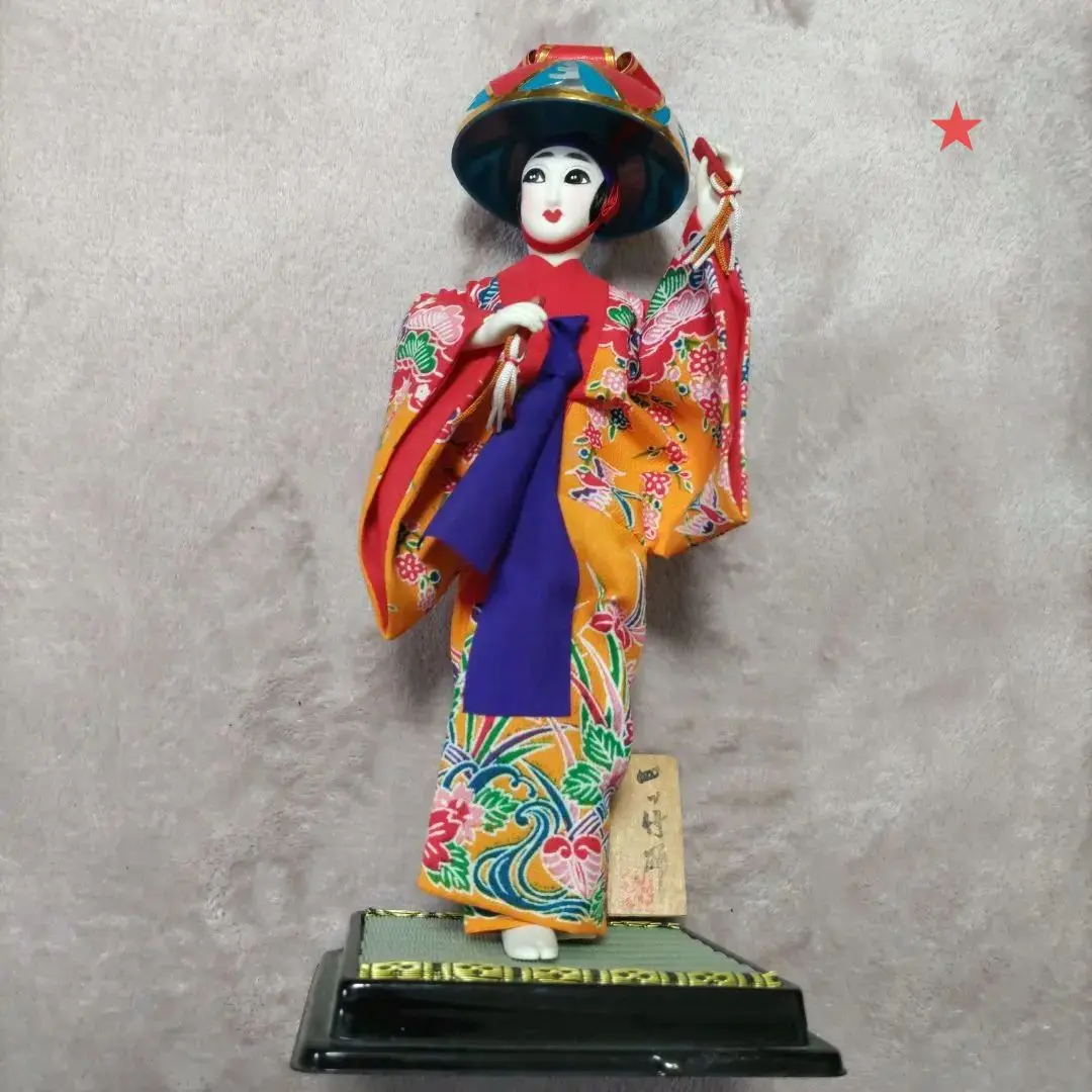 お値下げ琉球人形 Amazon.co.jp: 《 琉球人形 四つ竹人形 》 四つ竹踊り 昭和