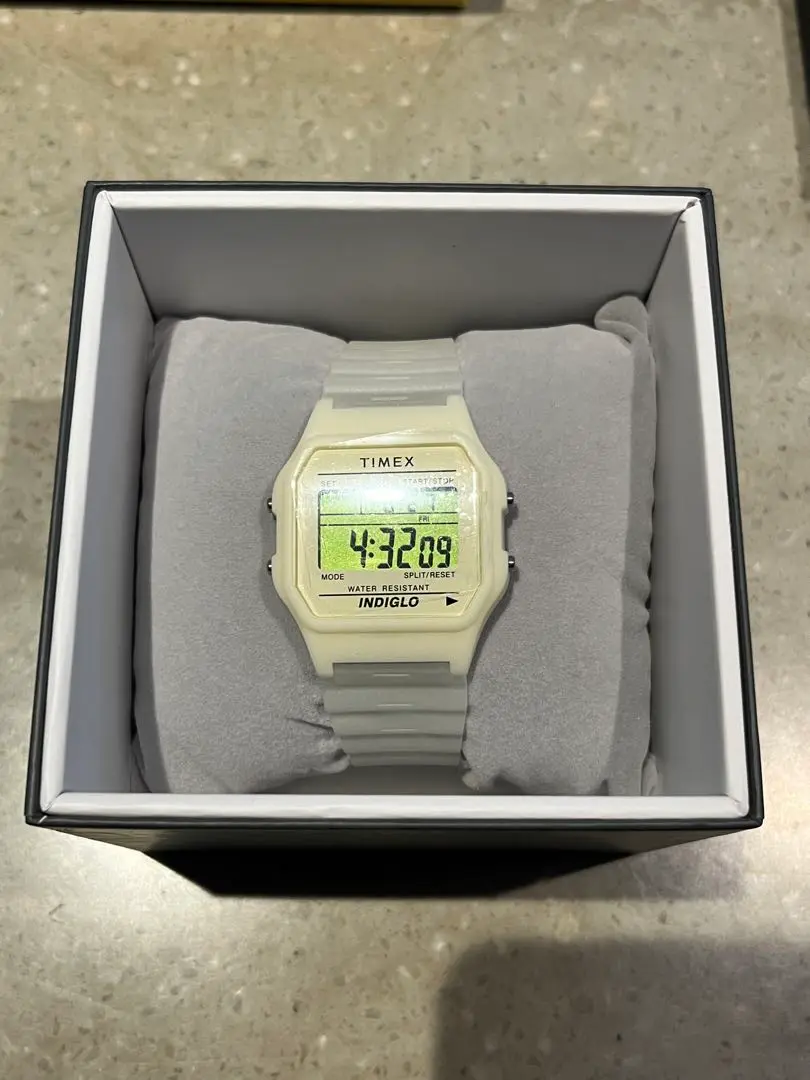 新品 タイメックス グローインザダーク 限定T80 電池交換保証付 マルジェラ タイメックス T80 グローインザダーク オール蓄光素材 日本限定