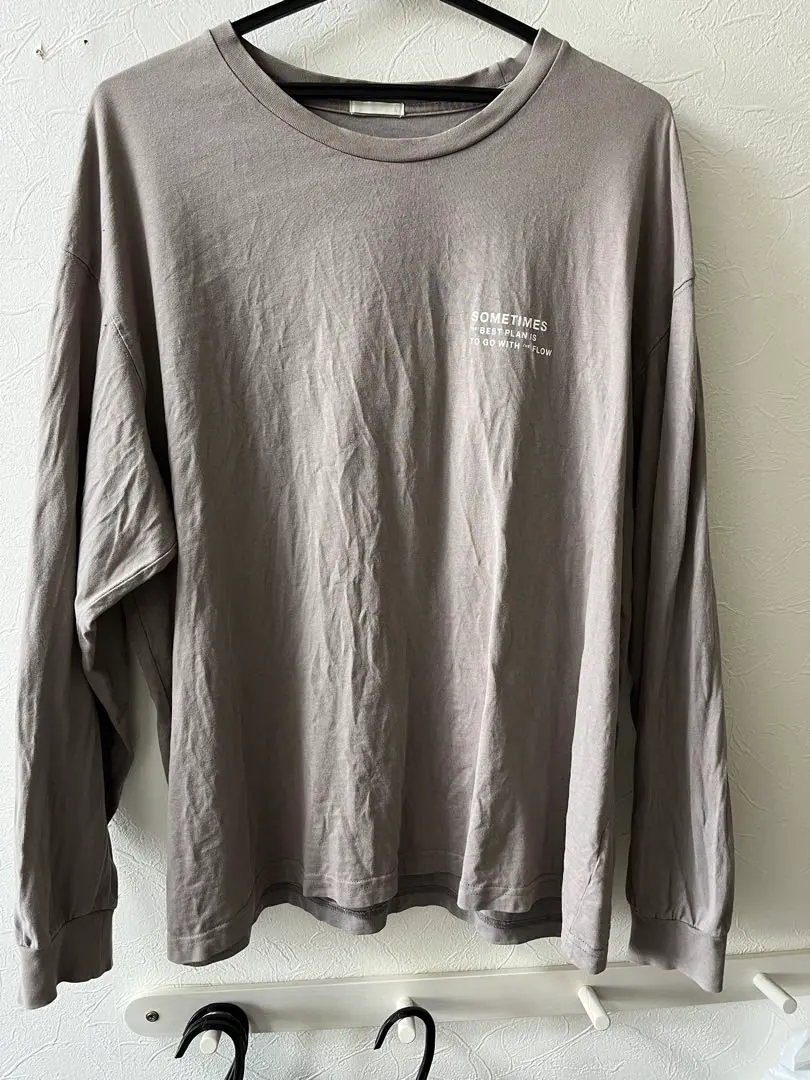 Thumbnail of Gray long-sleeved shirt with print design