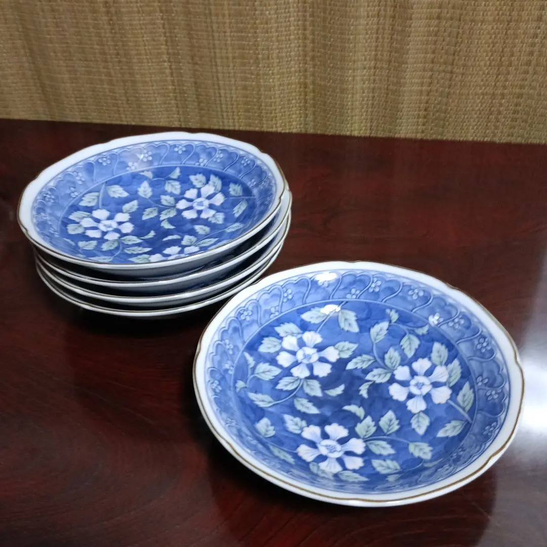Thumbnail of Set of 5 ceramic plates with blue floral pattern