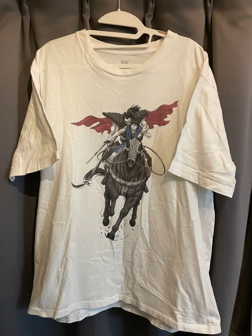 キングダムオリジナルTシャツ当選品！王騎 王騎 Tシャツ [キングダム] | 公式キャラクターグッズ販売のジー
