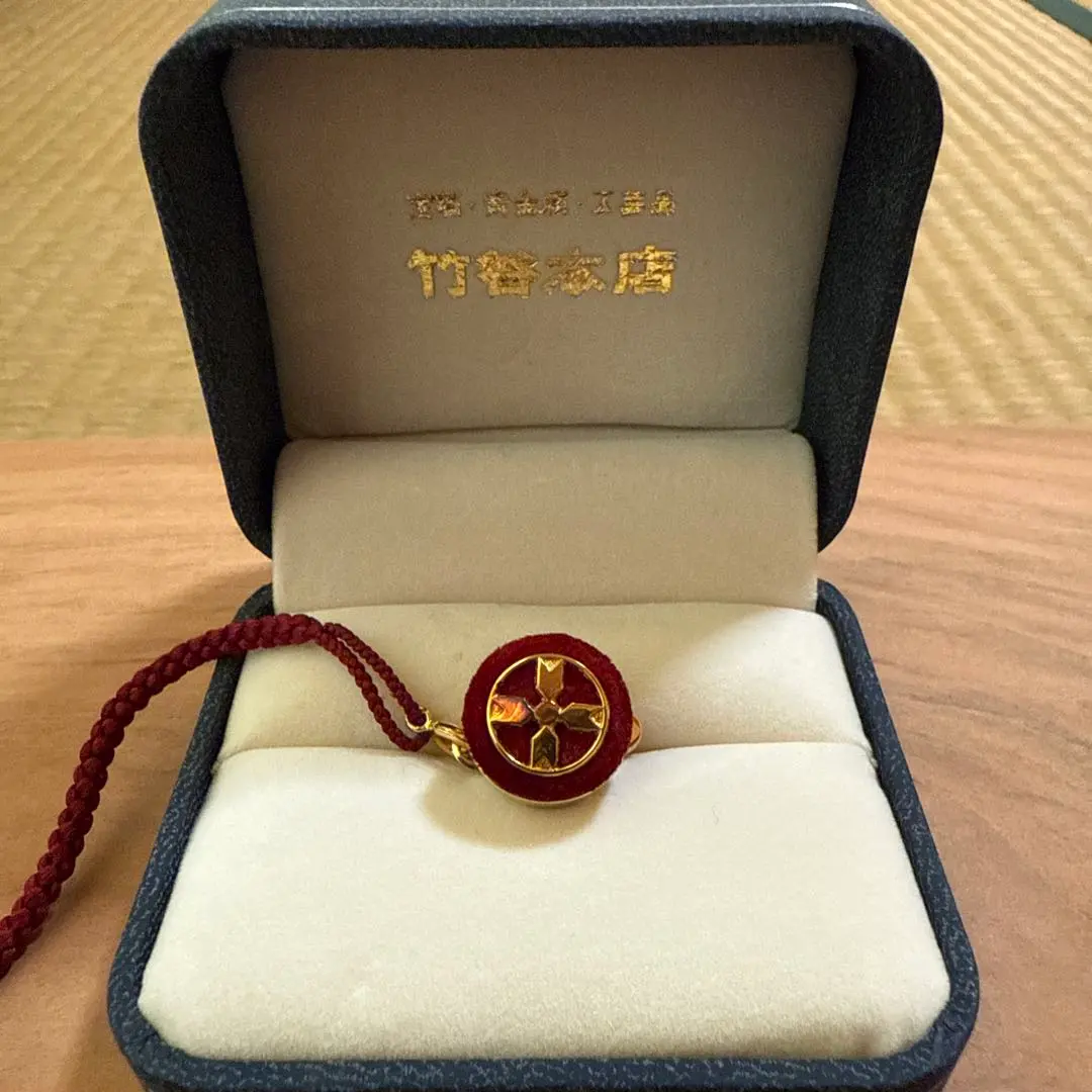 Thumbnail of Pure Silver Badge Takemiya Store Red Gold Circular Metal Product