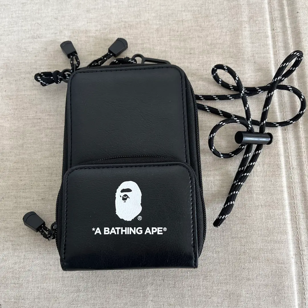 Aape ブラック ポーチ未使用 A BATHING APE（ポーチ）のフリマアイテム一覧