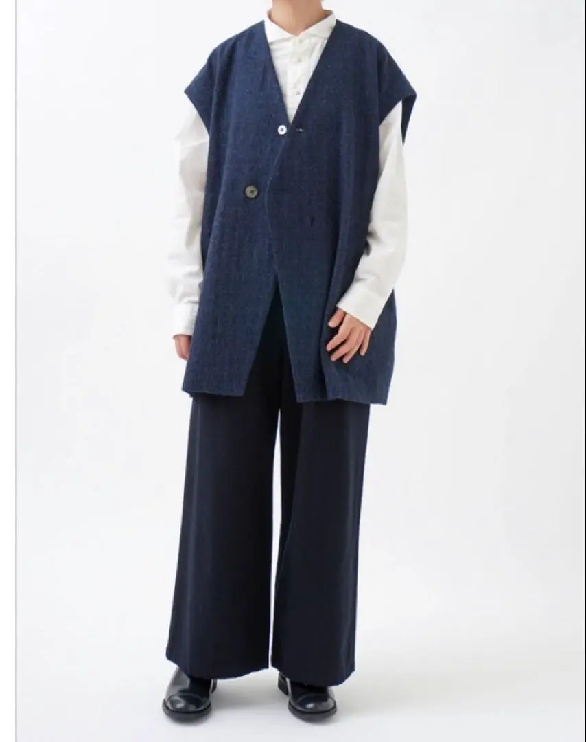 Thumbnail of Pal'las Palace Tumbler Soft Wool Lightweight Sleeveless Coat