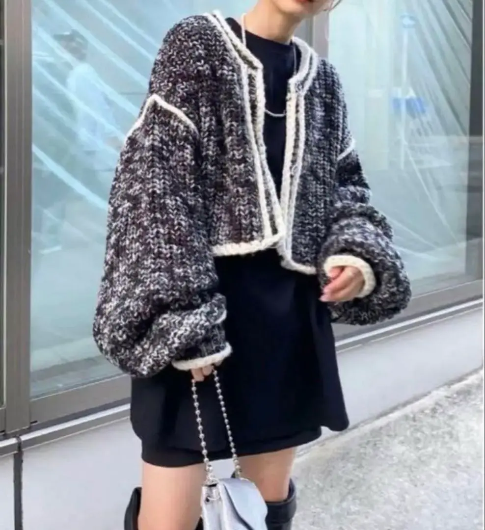 Thumbnail of who's who gallery Dyed-in-Sections Piping Short Knit