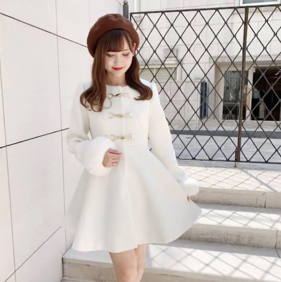 evelyn ホワイト ダッフルコート evelyn - ♥︎︎エブリン ダッフルコート 白 ファーつき♥︎︎の