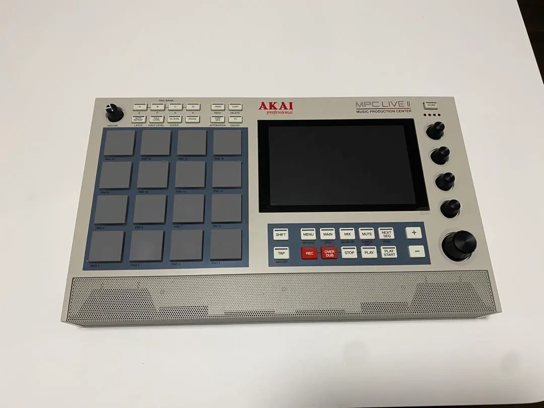 AKAI MPC LIVE2 ソフトケース付　ライセンス紛失のための値下げです 2025年最新】mpc live2の人気アイテム - メルカリ