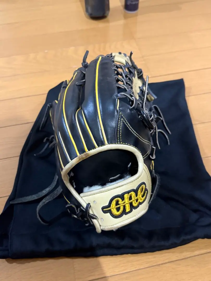 新品 限定品 柳田悠岐 同メーカー one プロ仕様 内野手用 グローブ 新品 限定品 柳田悠岐 同メーカー one プロ仕様 内野手用 グローブ