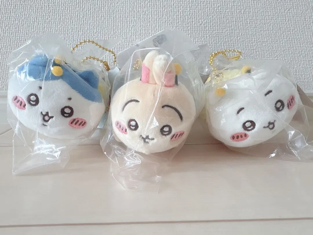 Thumbnail of Chikawa Bee Mascot