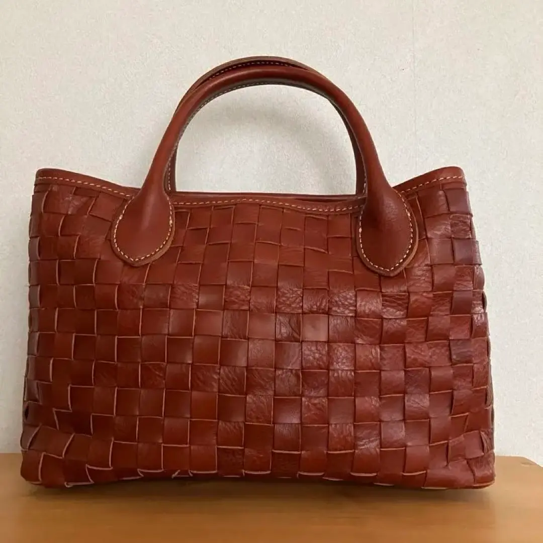 極美品　イルビアンコ　ハンドバッグ　白　イントレチャート　レザー　編み込　s52 極美品》Yves Saint Laurent レザー 編み込み ハンドバッグ