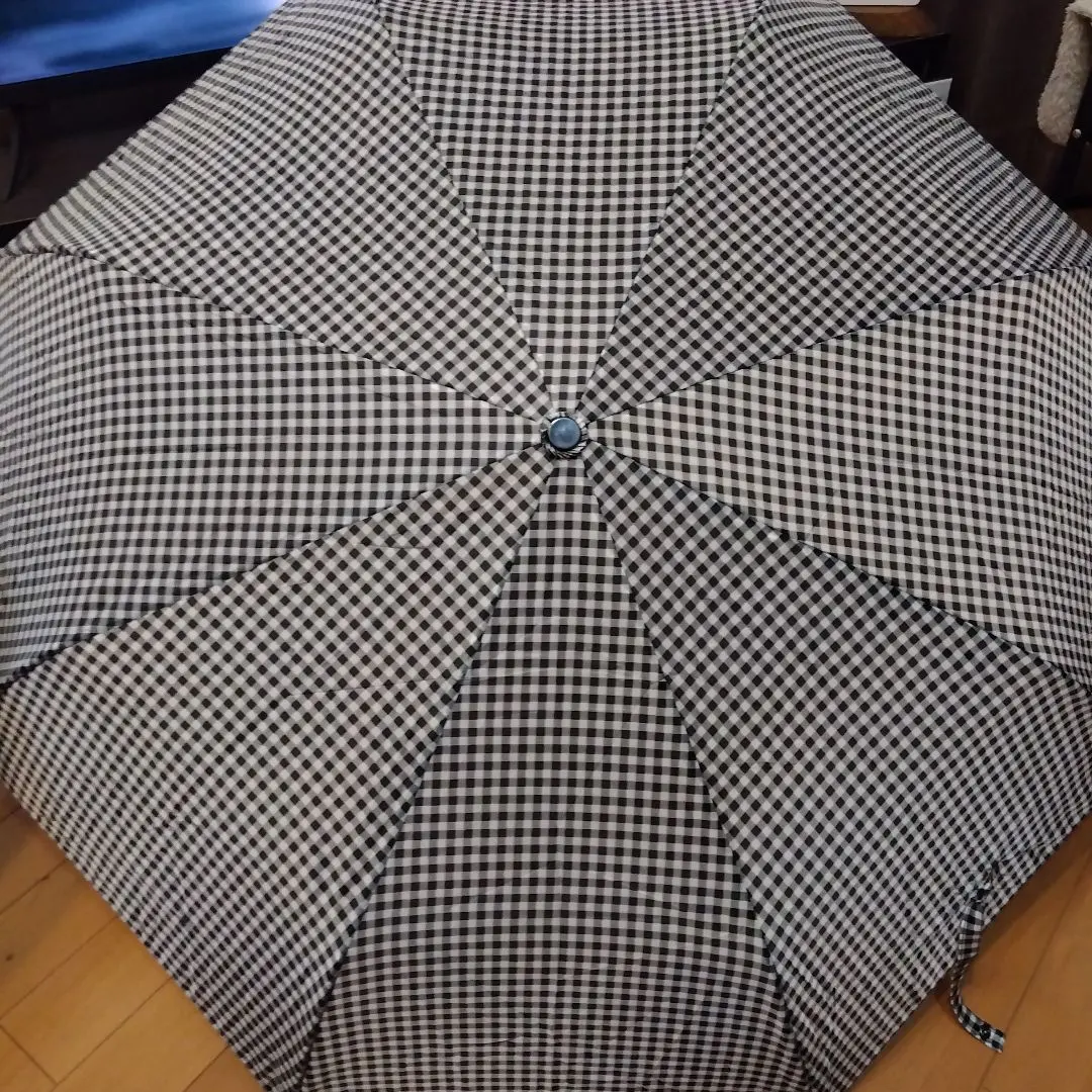Thumbnail of Folding umbrella, new, unused