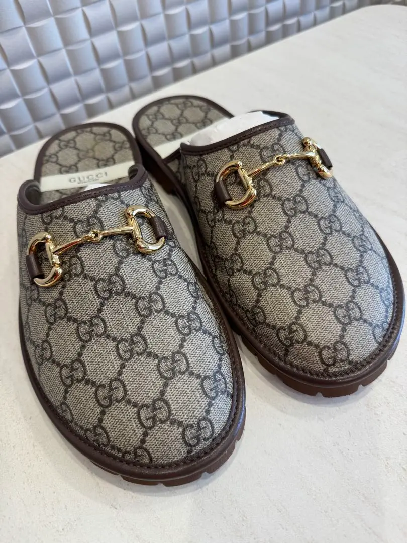 GUCCI本皮サボサンダル希少美品 GUCCIのフリマアイテム一覧