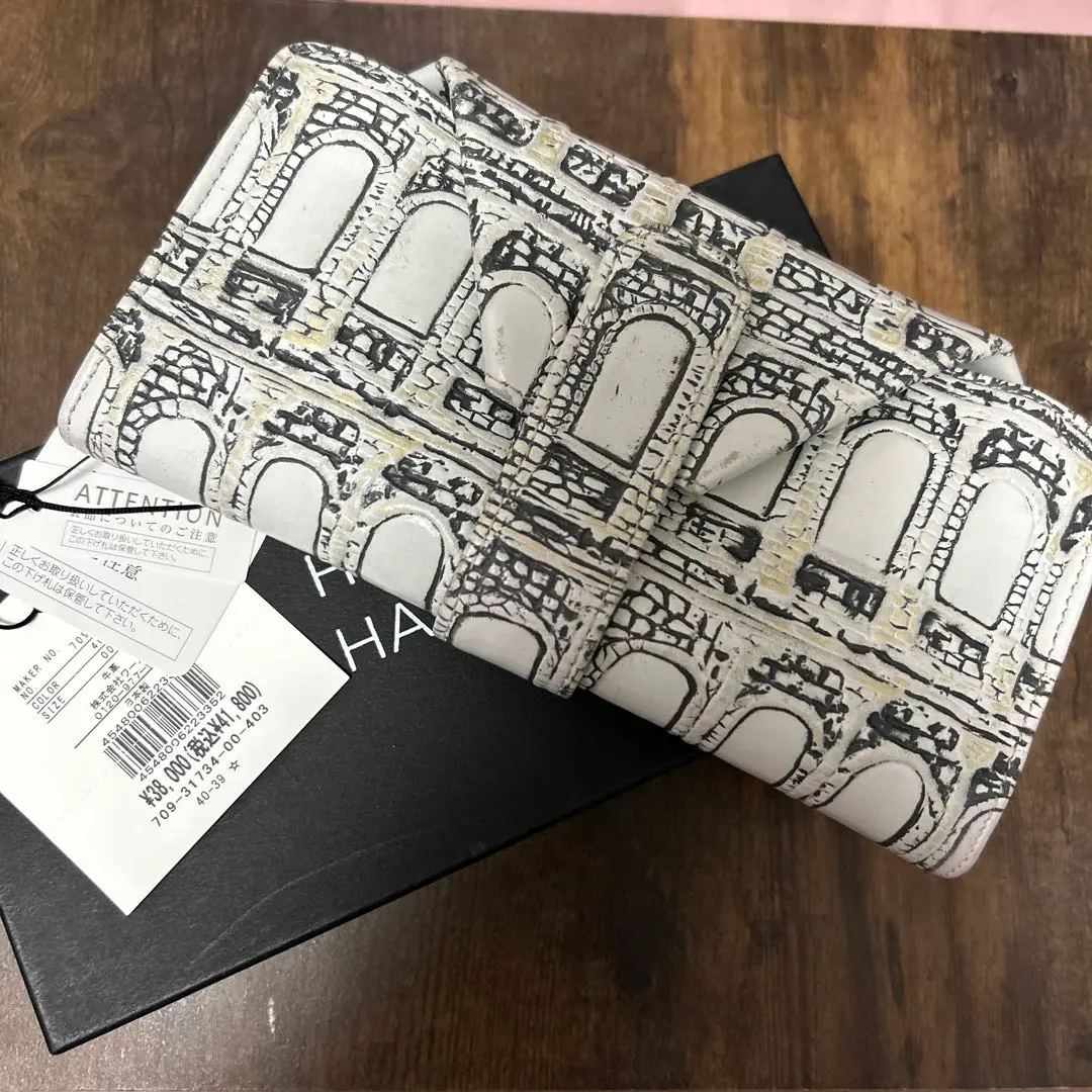美品　ヒロコハヤシ　COLOSSEO コロッセオ　長財布　ホワイト　現行品 COLOSSEO(コロッセオ)長財布（財布） | HIROKO HAYASHI（ヒロコ