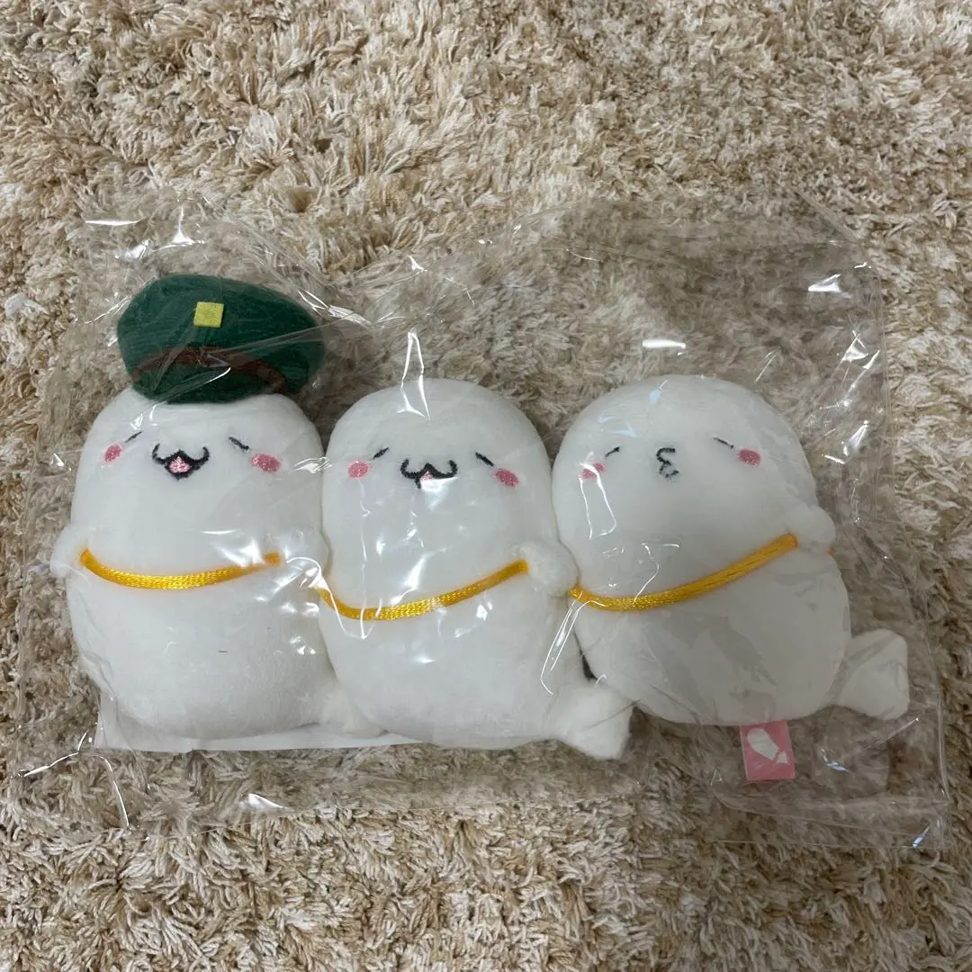 痛みあり 北海の魔獣あざらしさん こざらしさん ぬいぐるみセット こざらしさんポンチョ マスコット｜むにゅぐるみパティオ公式サイト