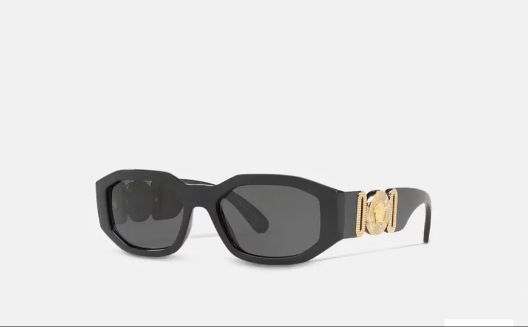 2025年最新】VERSACE サングラス ビギーの人気アイテム - メルカリ