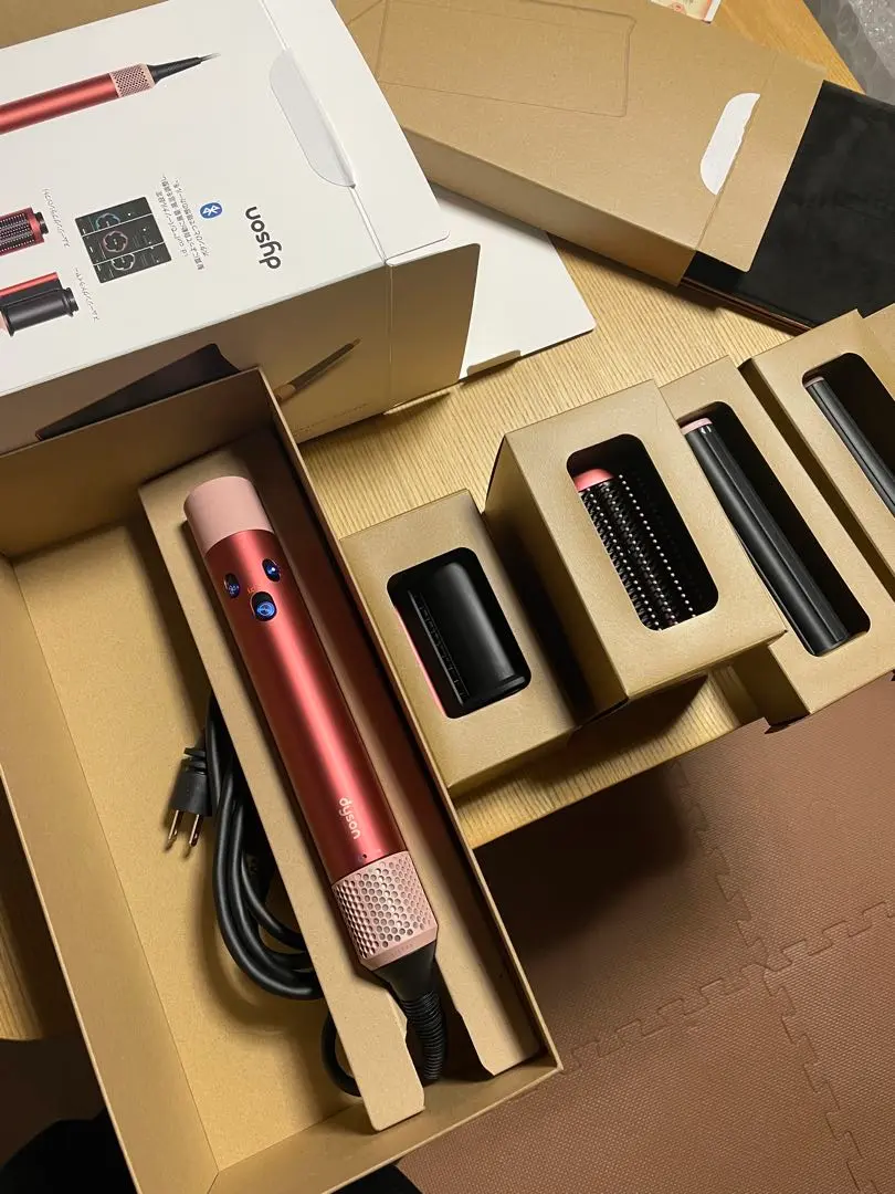 Dysonドライヤー マルチスタイラー&ドライヤー 収納バッグ付き（HS08） Amazon | Dyson(ダイソン) ドライヤー Dyson Airwrap i.d.