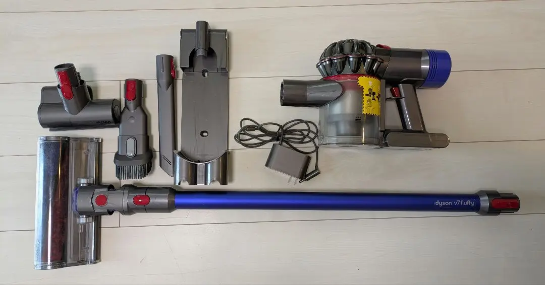 Dyson V7fluffy スティッククリーナー 青・銀 ヨドバシ.com - ダイソン Dyson Dyson V7 Fluffy コードレス
