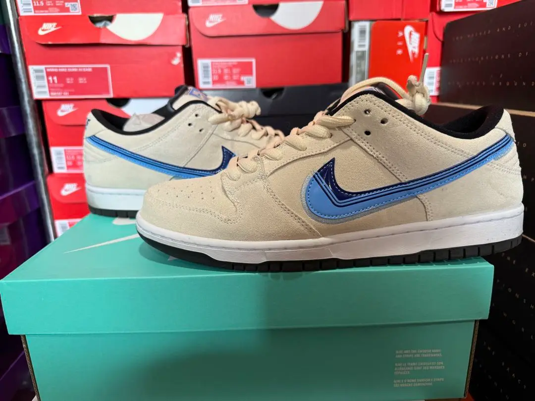 NIKE SBダンクロー　ライトクリーム ナイキSB ダンク ロー プロ ライトクリーム/サンダーストーム