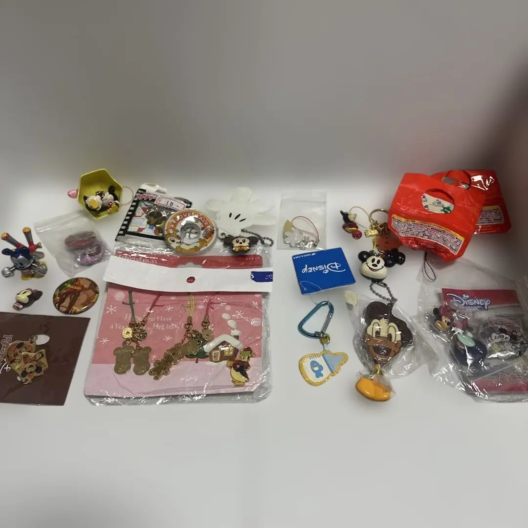 Thumbnail of Disney character goods set