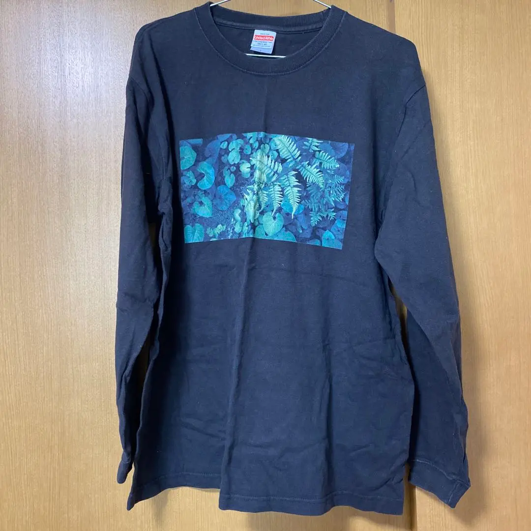 おいしくるメロンパン パン屋ロゴの刺繍パーカー バンドグッズ 茶 モカ L CATEGORY Tシャツ | おいしくるメロンパン Online Shop