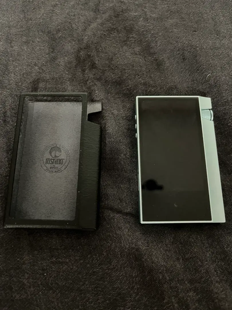 Astell&Kern AK70 MM64GB ケース付き Astell&Kern AK70｜Astell&Kern