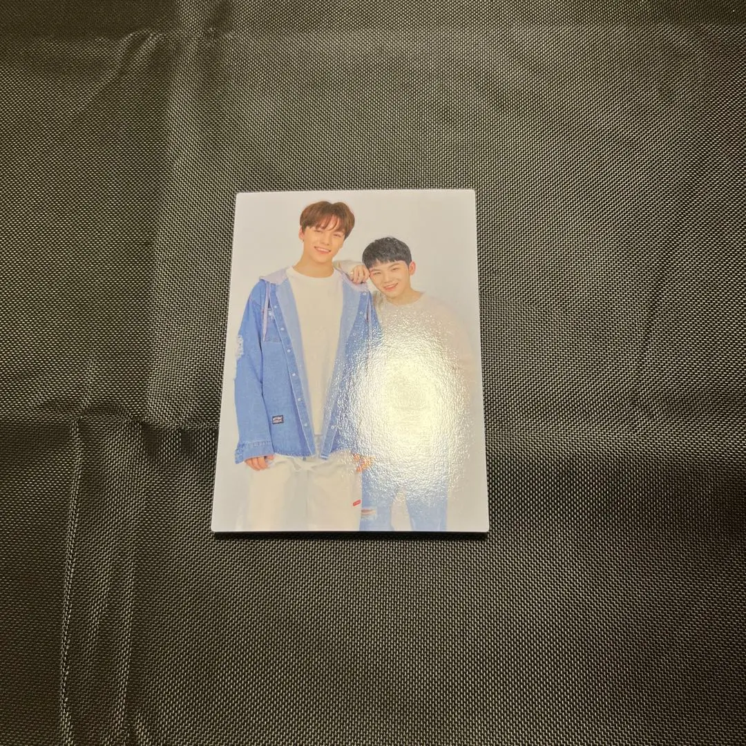 Thumbnail of SEVENTEEN HARU 2019 Woozi & Vernon Pair Trading Card ③