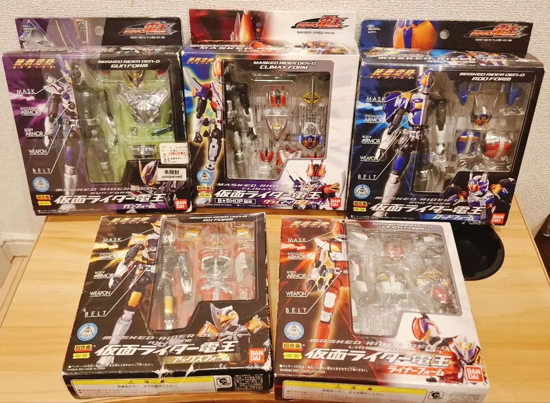Y037 バンダイ 仮面ライダー 電王 超重金 装着変身 5フォームセット 希少 Amazon.co.jp: バンダイ(BANDAI) 装着変身 仮面ライダー電王 5