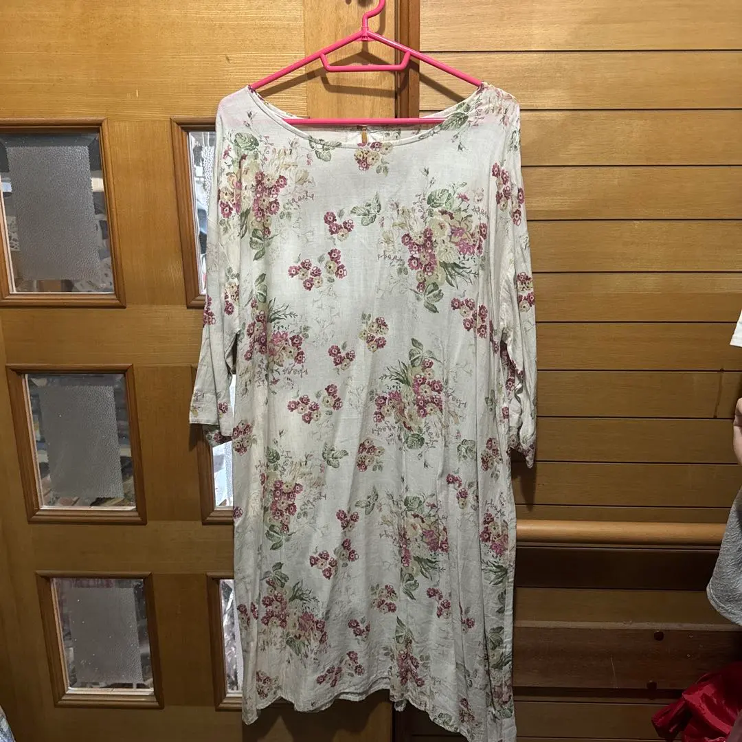 女式長款上衣連衣裙 的縮圖