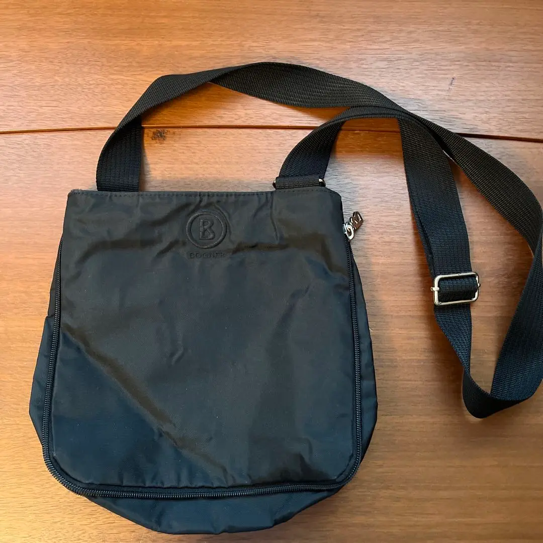 美品✨️　ボグナー　BOGNER ハンドバック　ショルダー　2way　ブラック Bogner ボグナー/ショルダーバッグ/ナイロン/ブラック/2WAY