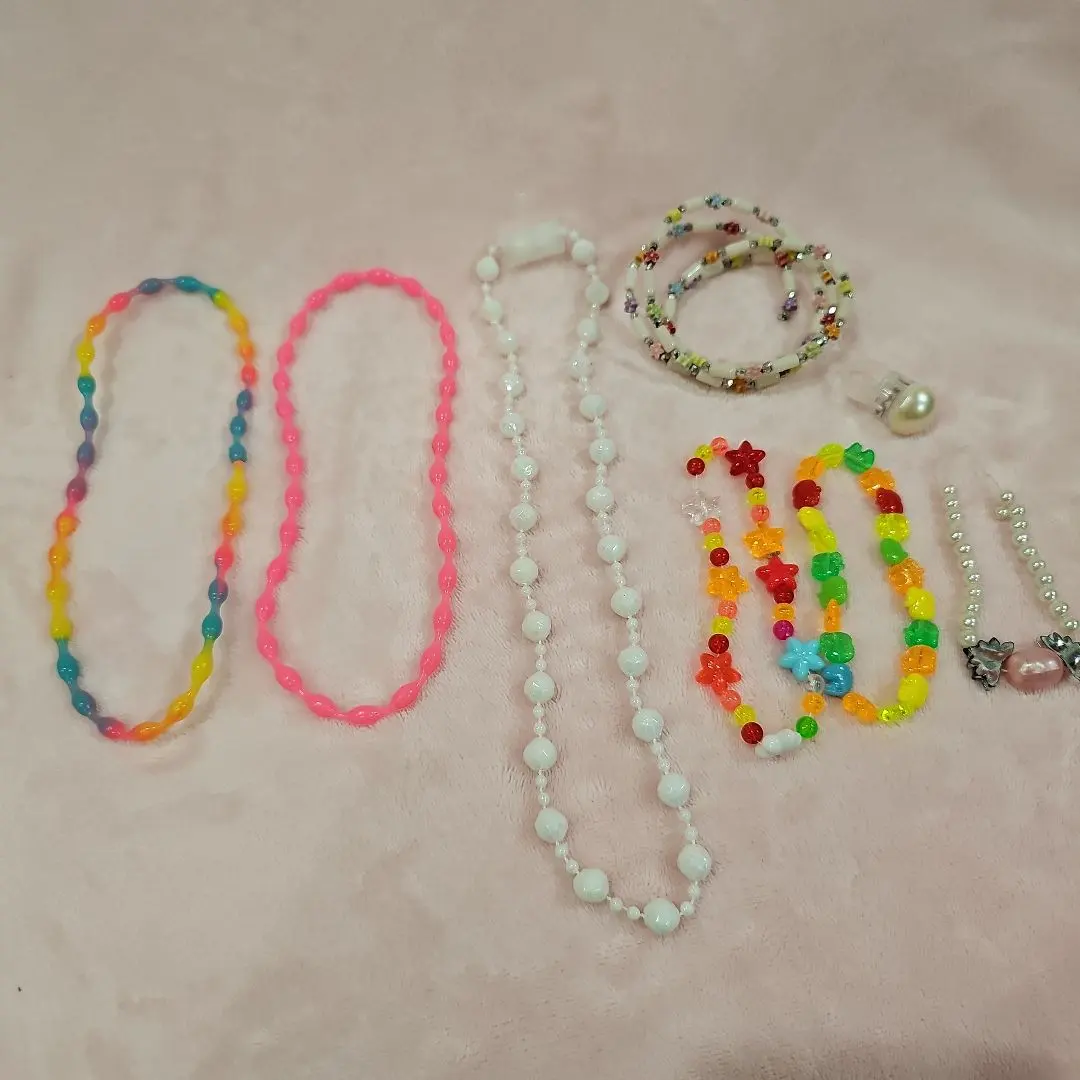 Thumbnail of Children's necklaces, bracelets, and rings - bulk sale