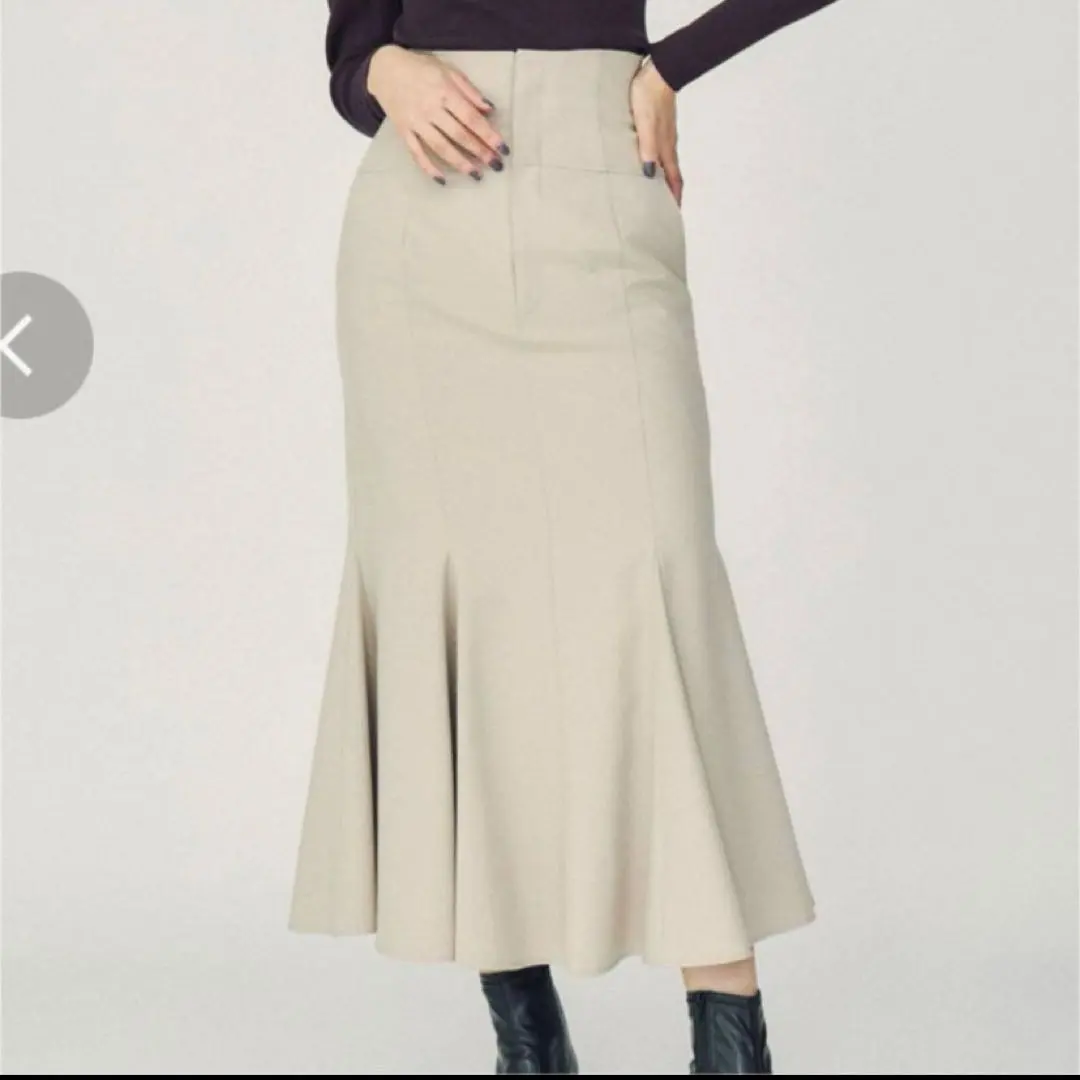 Thumbnail of MERCURYDUO Stretch Twill Mermaid Flare Skirt - Beige