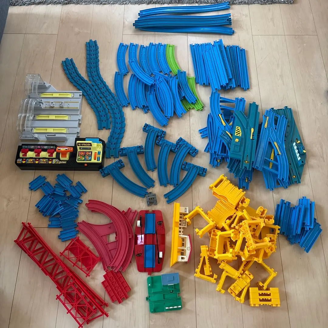 Thumbnail of Plarail Tracks, Piers, Iron Bridge, Railroad Crossing, Bundle, GOGO Departure Station