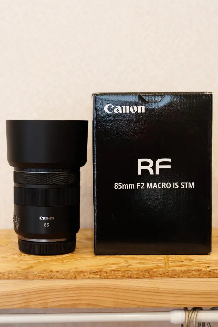Canon RF 85mm F2 MACRO IS STM【箱あり/美品】 2025年最新】rf85mm f2の人気アイテム - メルカリ