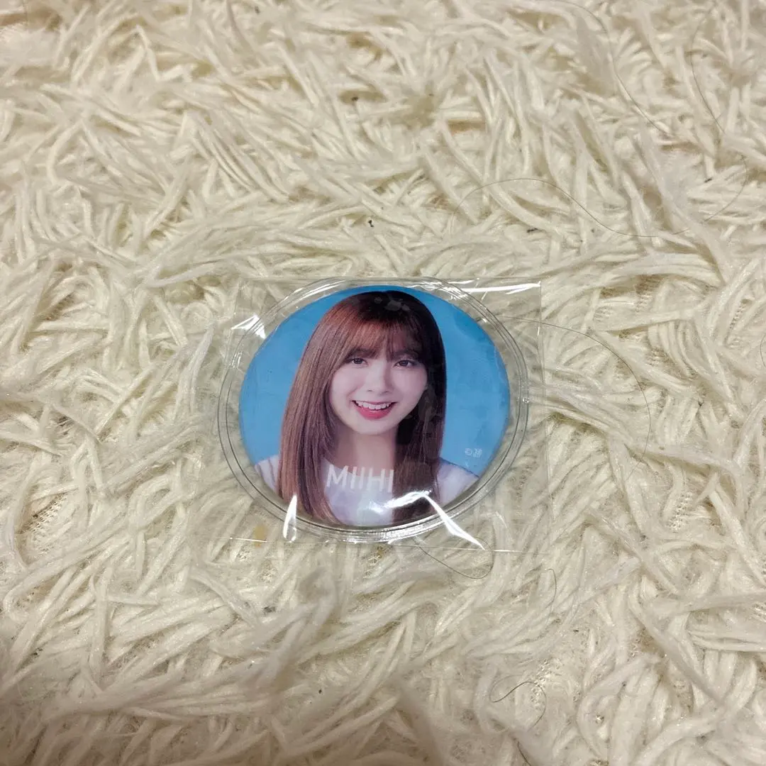 Thumbnail of NiziU MIIHI pin badge