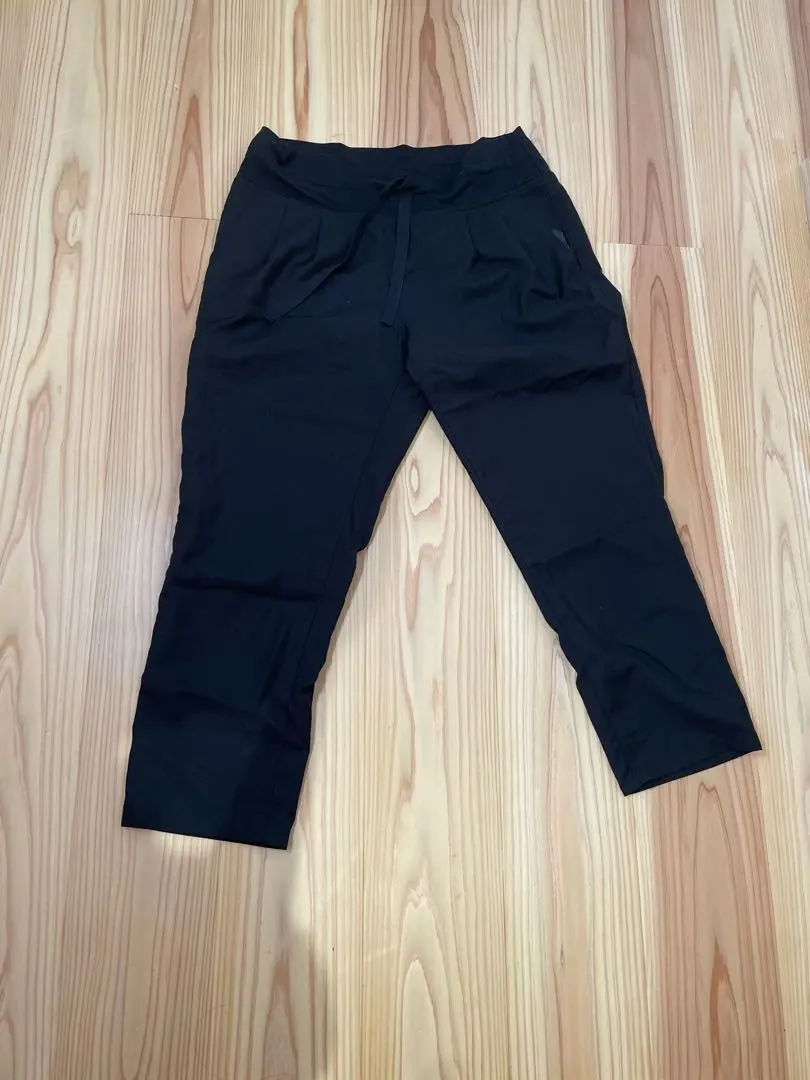 Thumbnail of Wacoal Maternity Cropped Pants, Size L