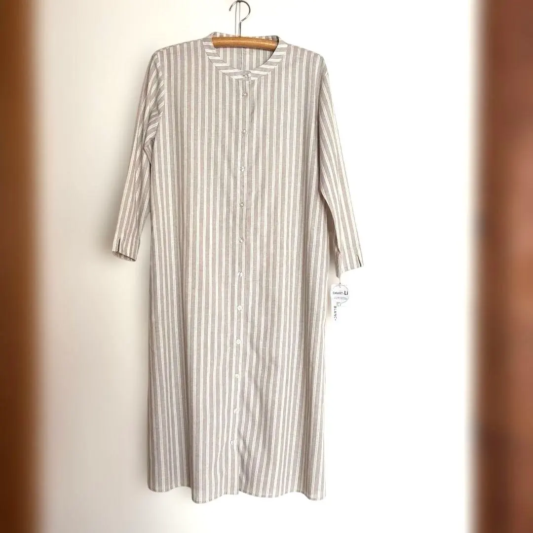 Thumbnail of Women's Dress (M)