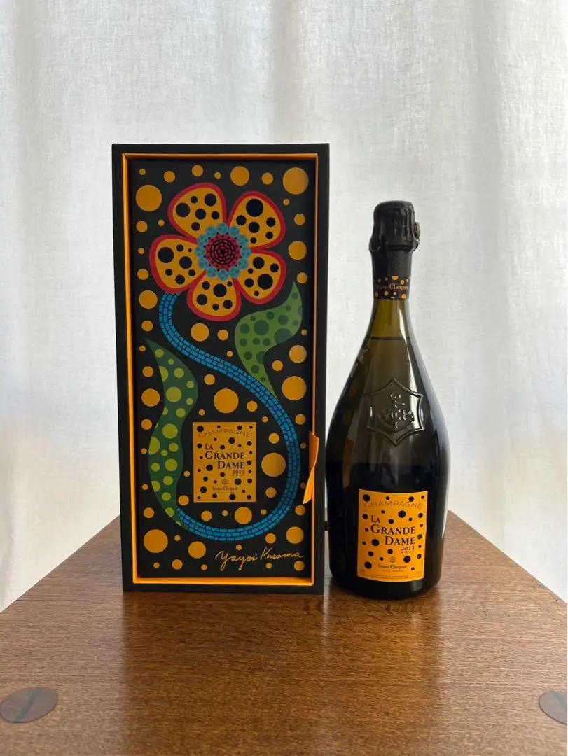 ヴーヴ・クリコ、草間彌生コラボLa Grande Dame シャンパン VEUVE CLICQUOT×草間彌生コラボシャンパン再発売 日本各地で