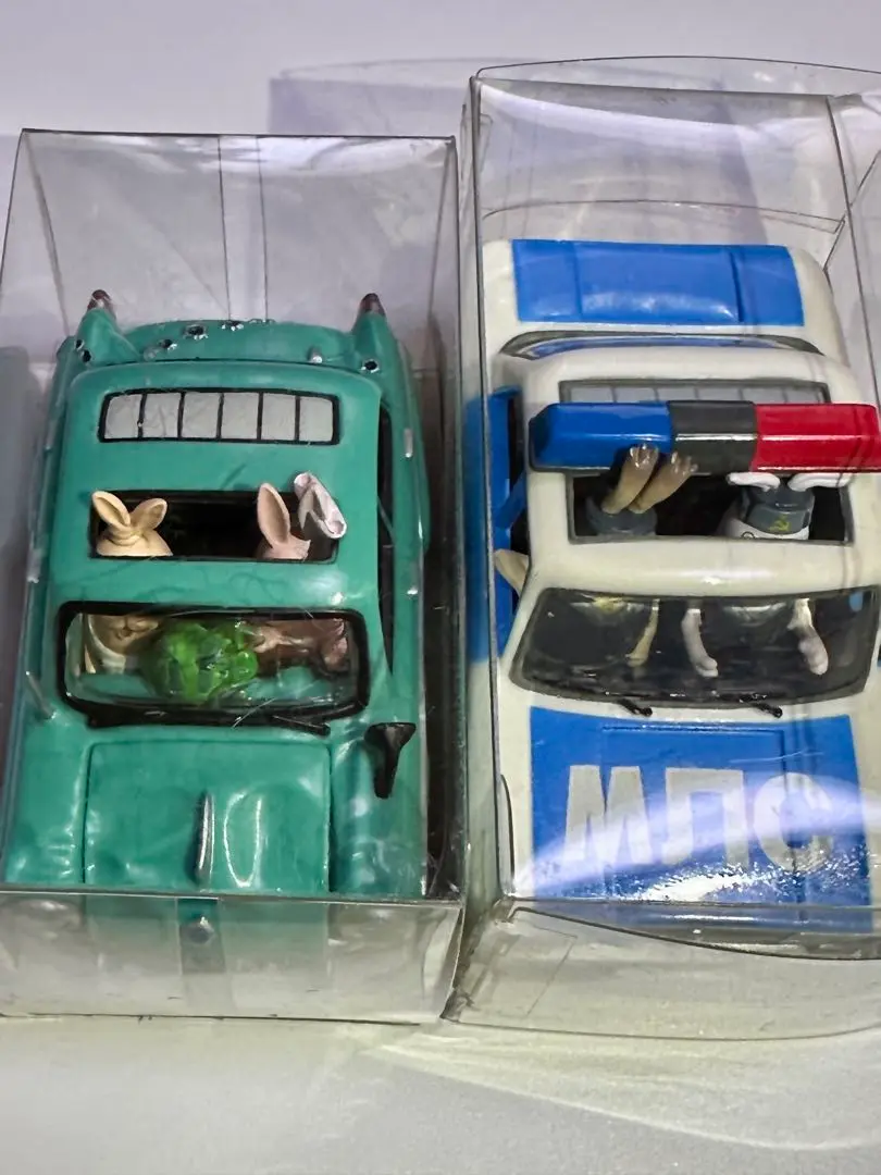 ウサビッチ　プルバックカー 2台セット ウサビッチ プルバックトイカー 2台セット
