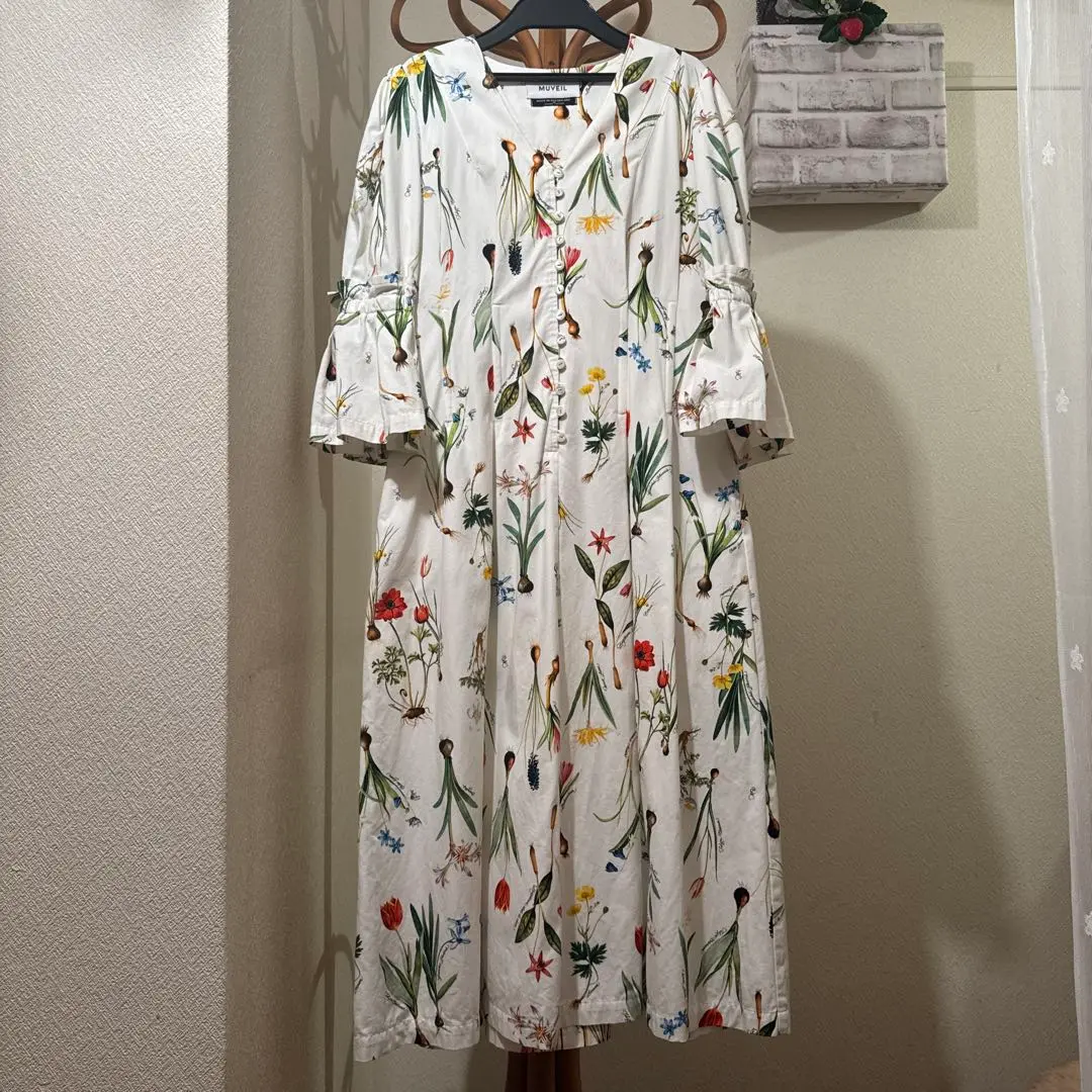 MUVEIL ミュベール クローバープリントワンピース 38 花柄 MUVEIL ミュベール クローバープリントワンピース 38 花柄