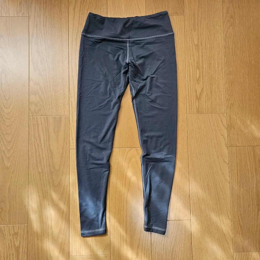 Thumbnail of suria Yoga Leggings, Size M