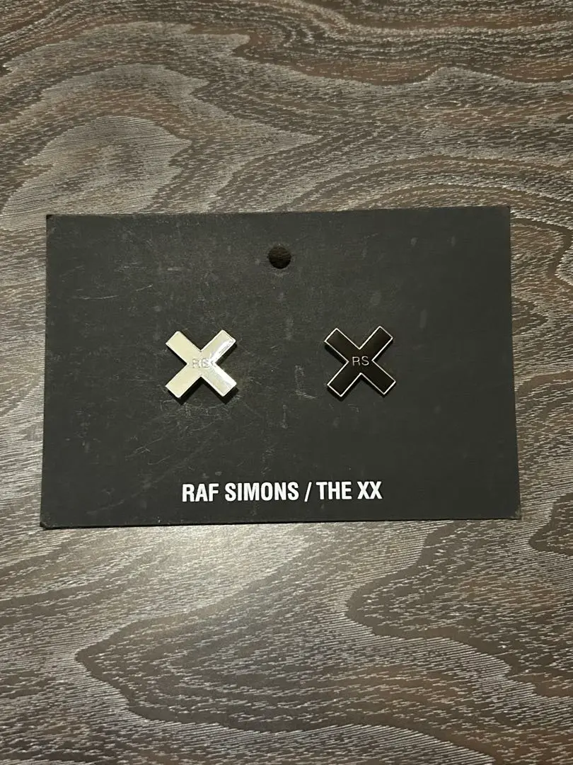 21SS　RAF SIMONS　缶バッジ　【超貴重】 21SSRAF SIMONS缶バッジ【超貴重】